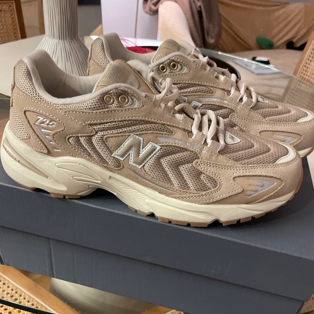 New balance womens ml725 size 8